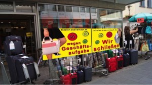 Taschen-und-Koffer-guenstig-kaufen-Ausverkauf-bei-Leder-Weis-Aschaffenburg